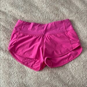 Lululemon speed up shorts 2.5 in sonic pink